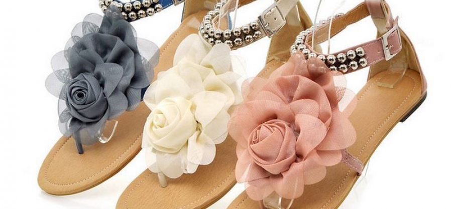 Bascules avec une rose de Aliexpress